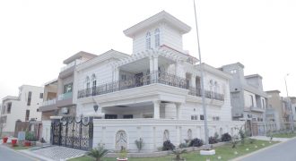 Luxury 10 Marla House For Sale In Park View Lahore